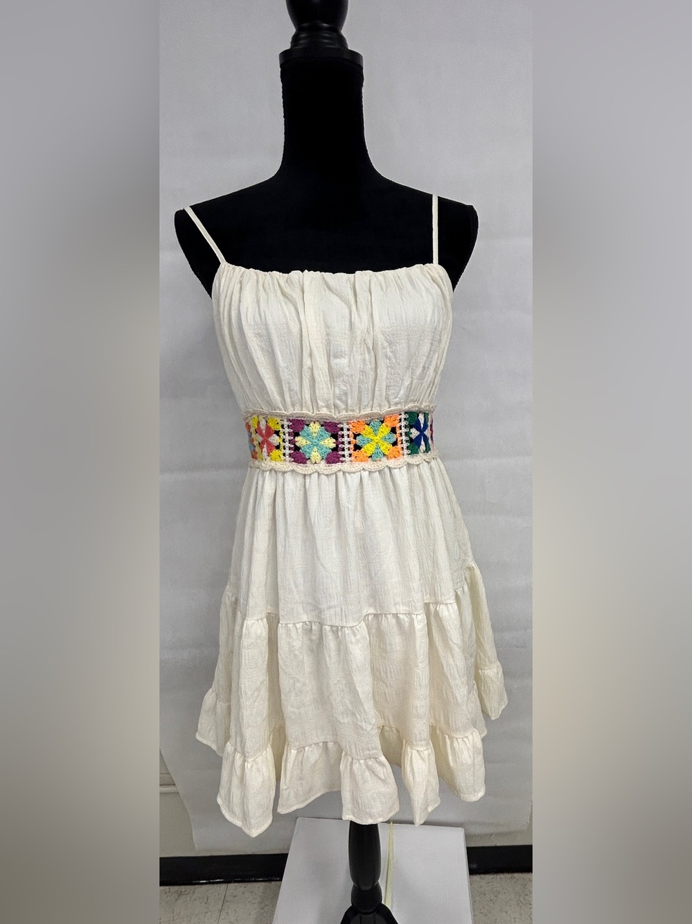 Boho Cottagecore Prairie Festival Crochet Waist Medium White Tiered Renaissance